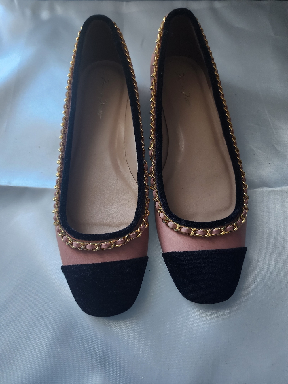Classic Two-Tone Ballet Flats with Gold Chain Trim - Black & Blush